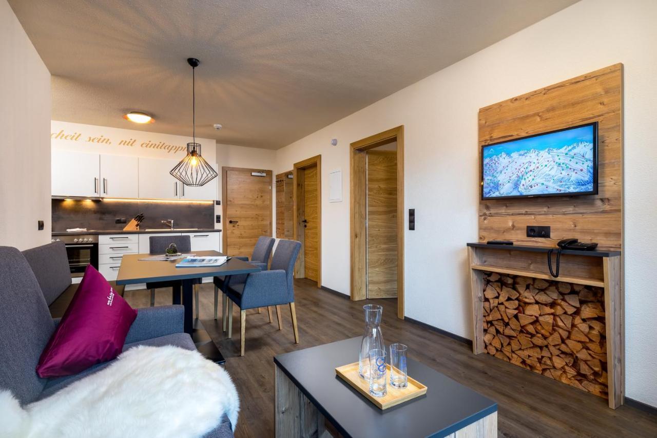 Alpin Chalet Am Burgsee Ladis Bagian luar foto